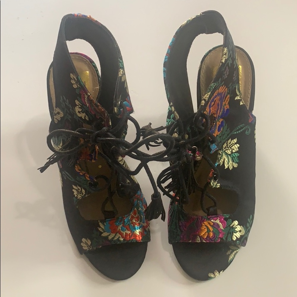Charlotte Russe Asian Inspired shoes